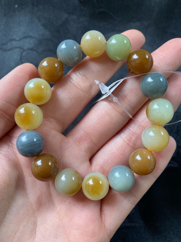 和田玉精品手链卡12时尚款