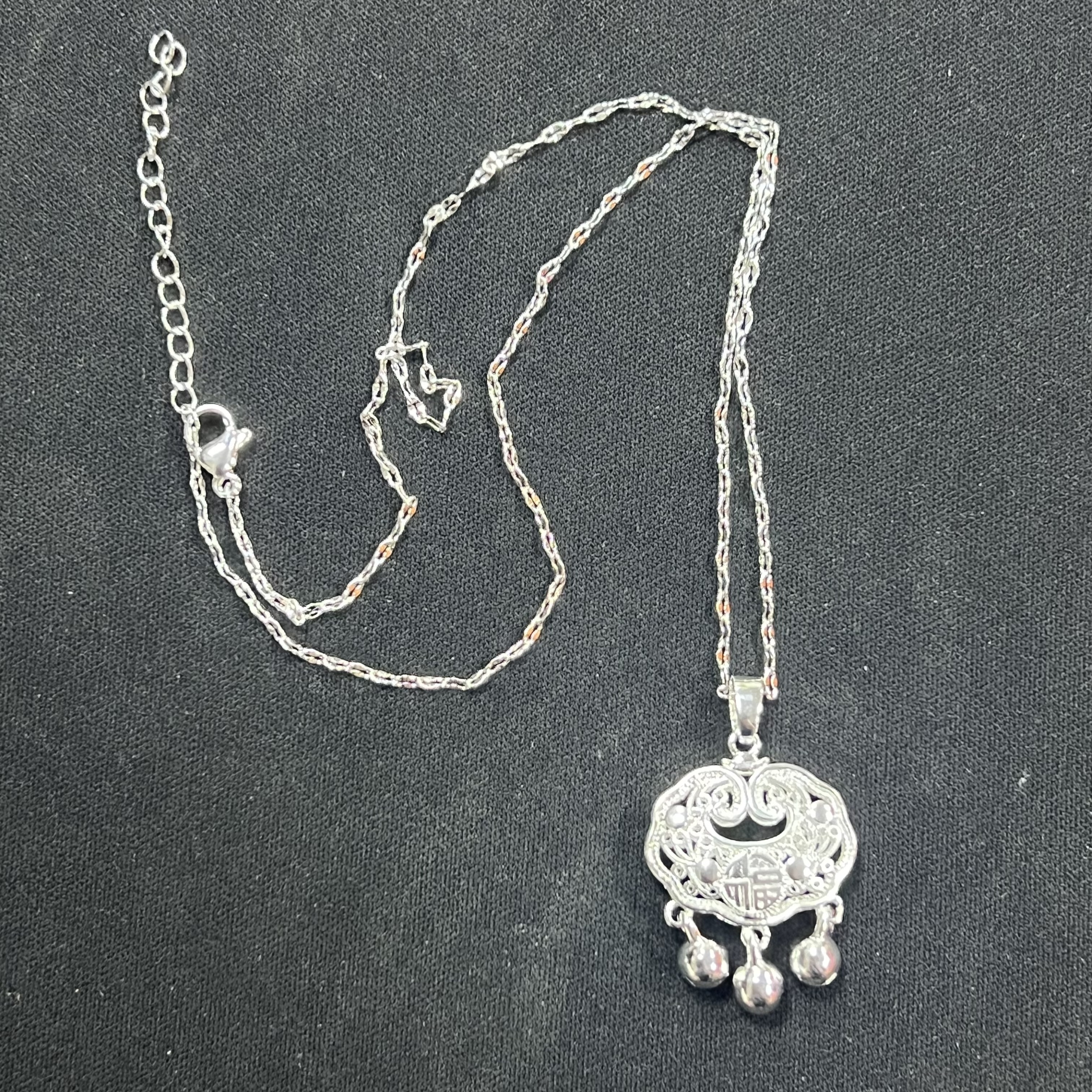 YZ011 长命锁精品项链 精品银色项链（无礼盒）