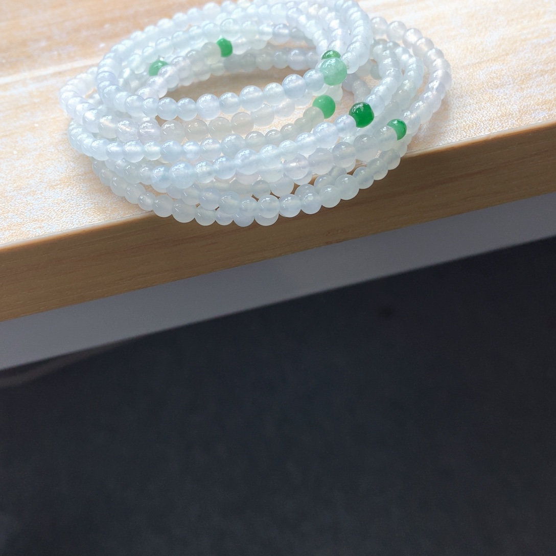翡翠未镶嵌颈饰多样性发一个