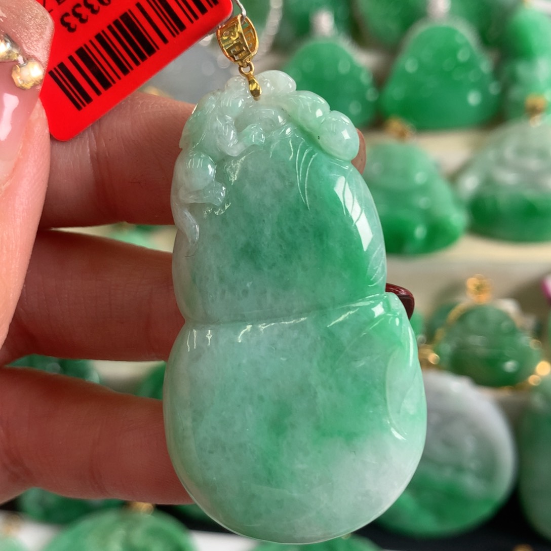翡翠吊坠(不含链)18K金镶嵌