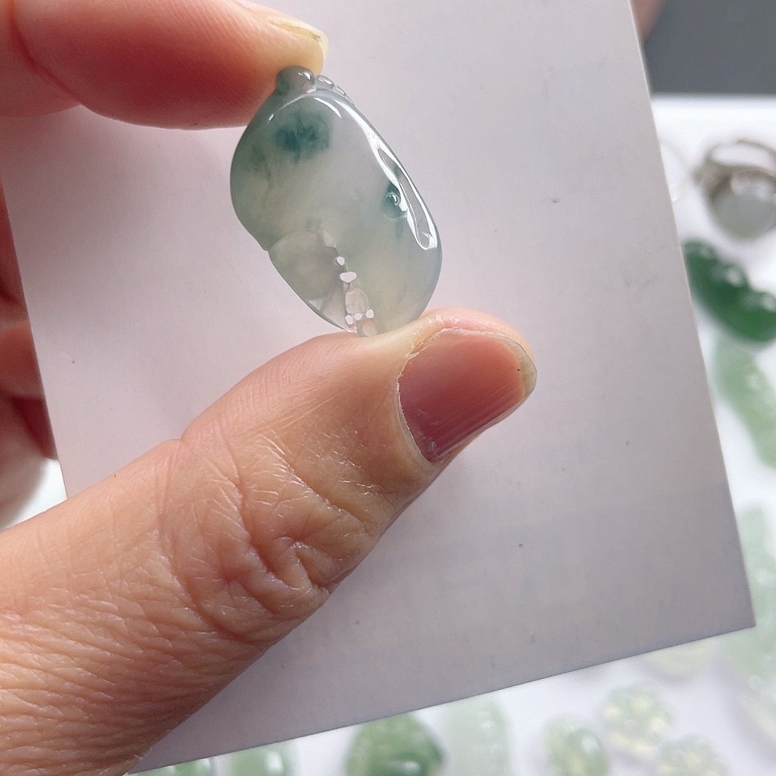 翡翠颈饰未镶嵌蟹钳