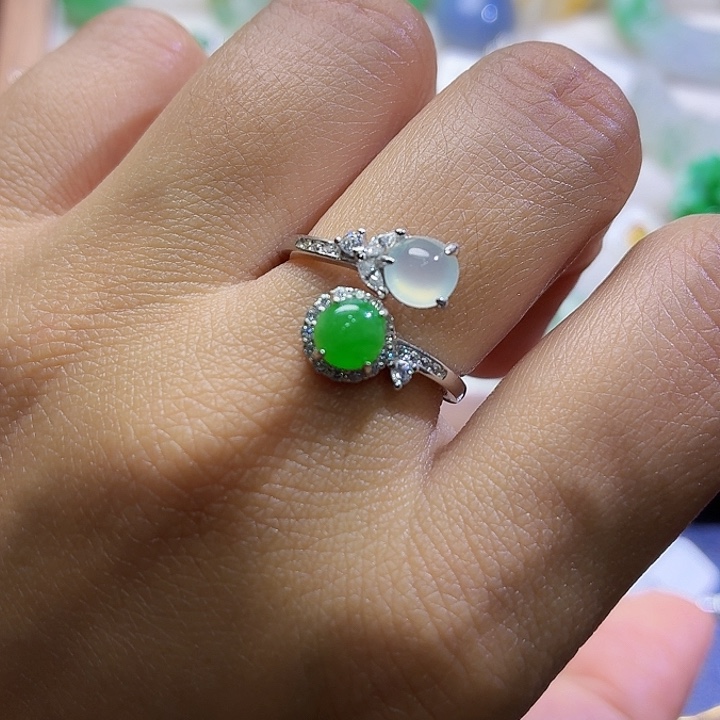 翡翠未镶嵌戒指戒指