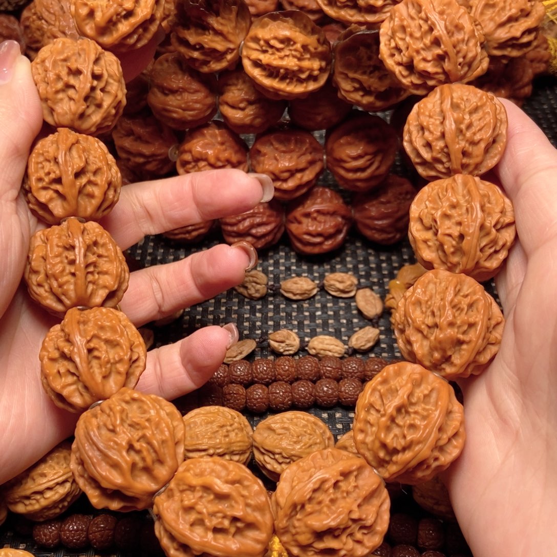 王***伟手串文玩核桃粗筋麻花