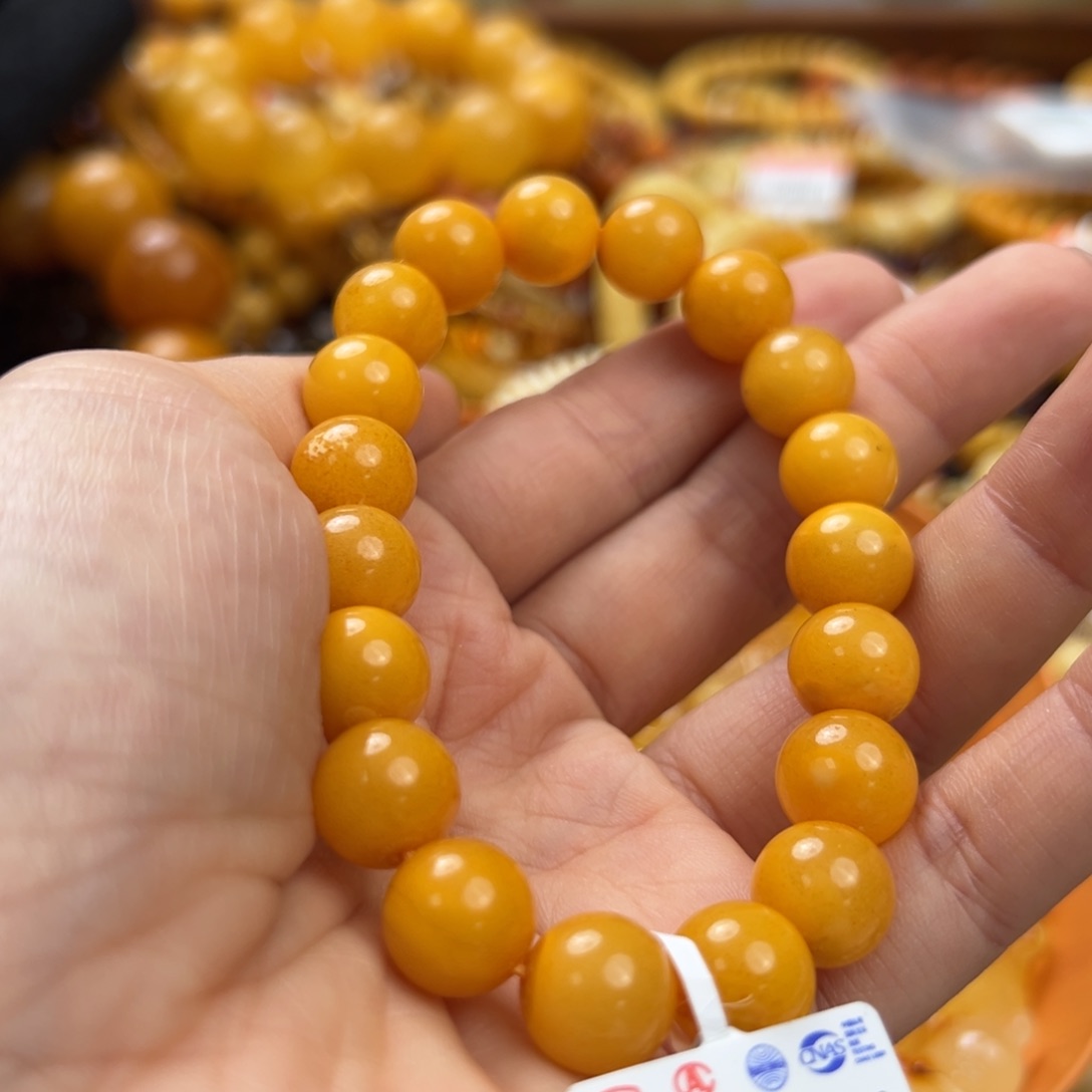 未镶嵌琥珀珠宝奇石