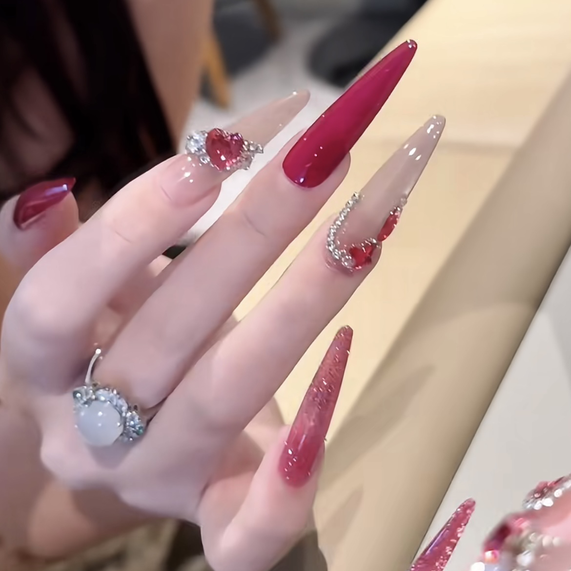 细狗美甲高级感显白法式纯手工穿戴甲秋冬红色战甲贴片成品