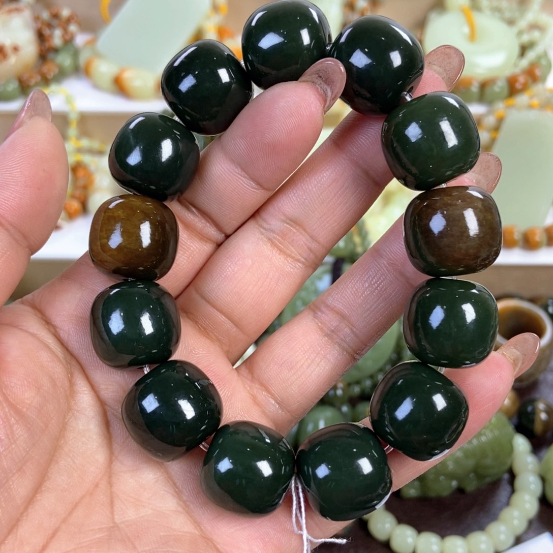 未镶嵌透闪石质玉手串