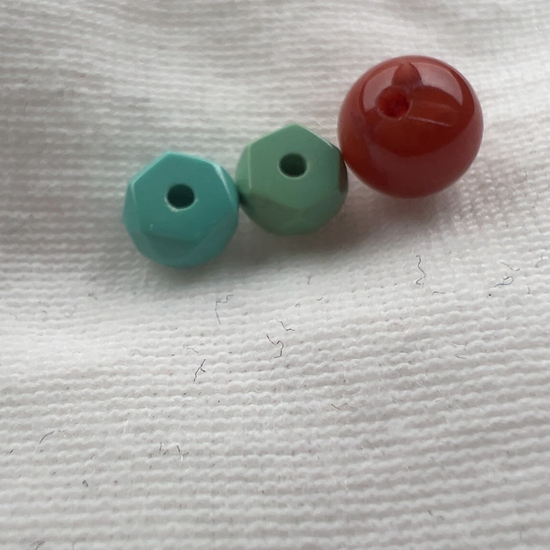 南红玛瑙配饰未镶嵌