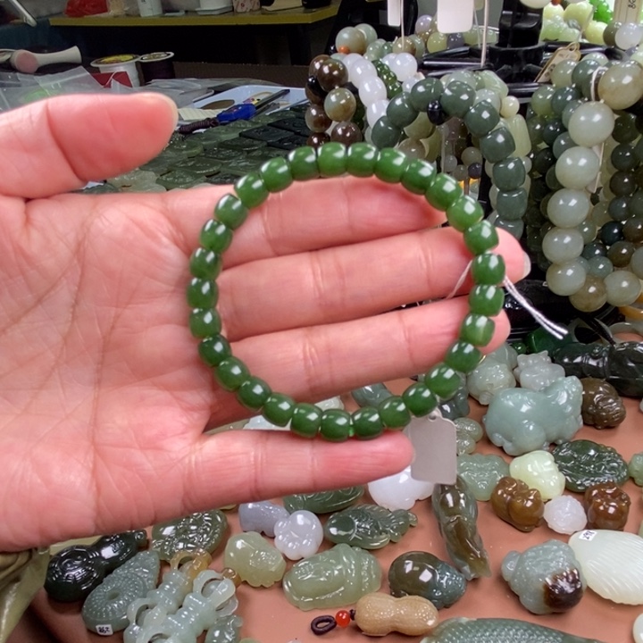 和田玉（碧玉）未镶嵌手链