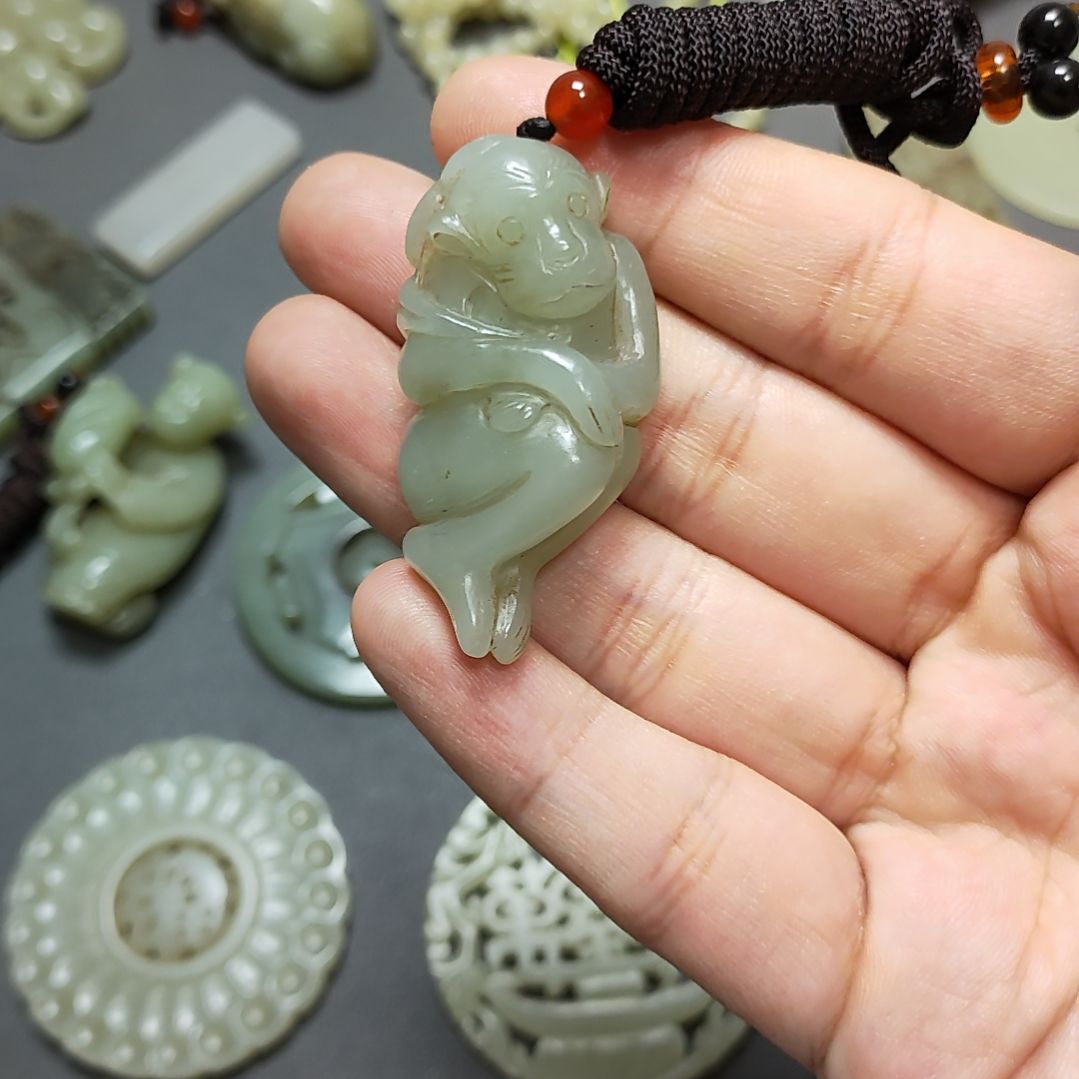 和田玉未镶嵌颈饰