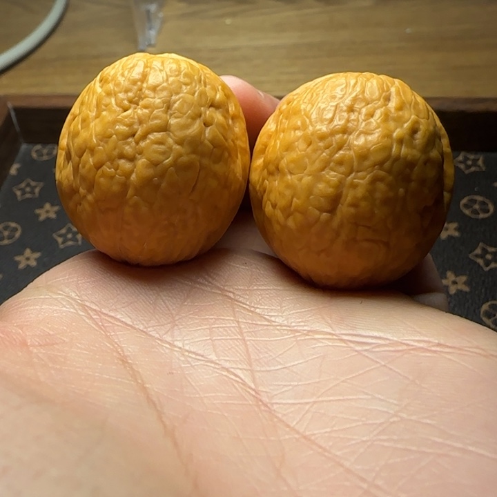 文玩核桃把件玉瓶33