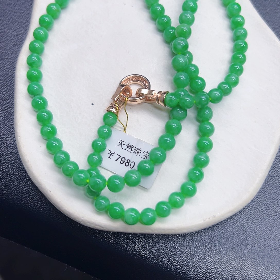 翡翠颈饰未镶嵌天然缅料A货一件