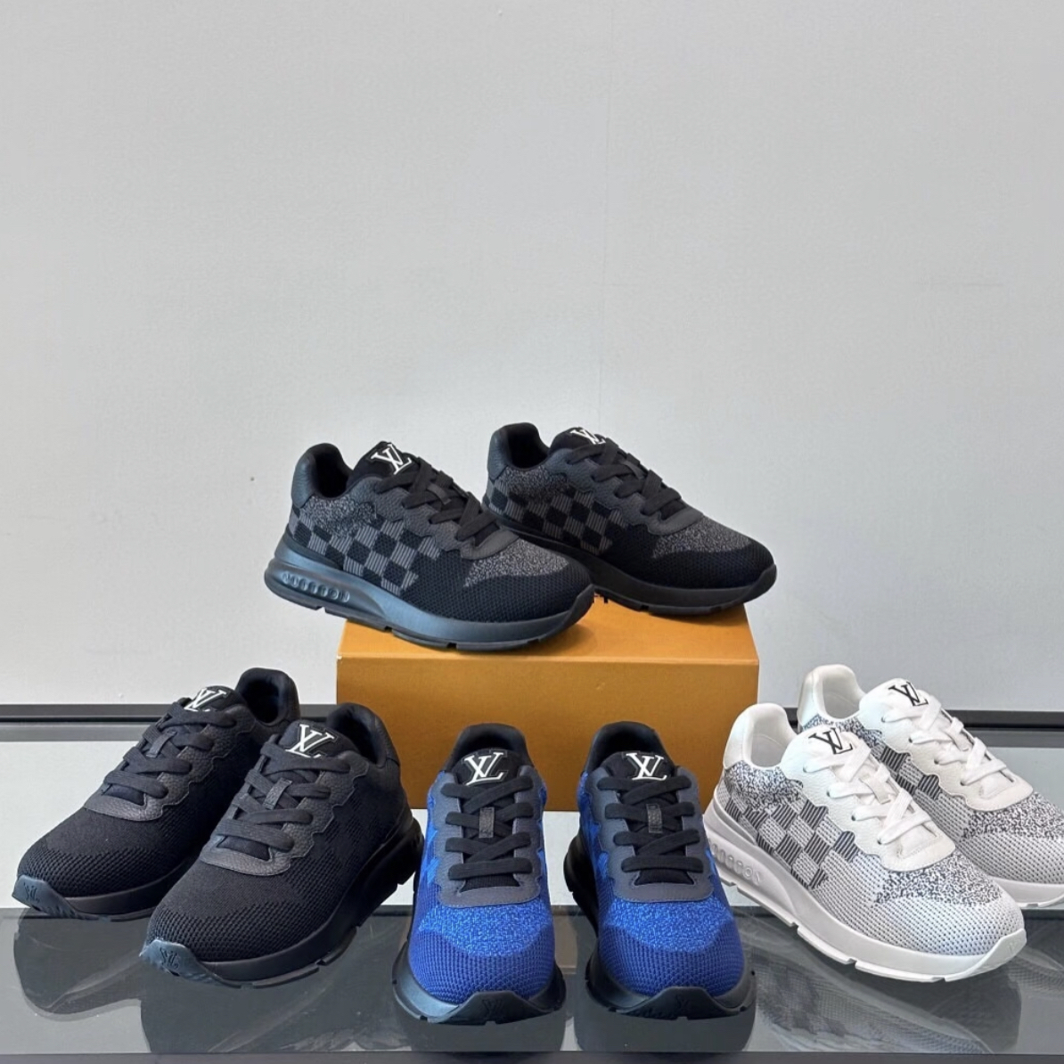 99新 LouisVuitton/路易威登 Run Away 运动鞋 精品集合