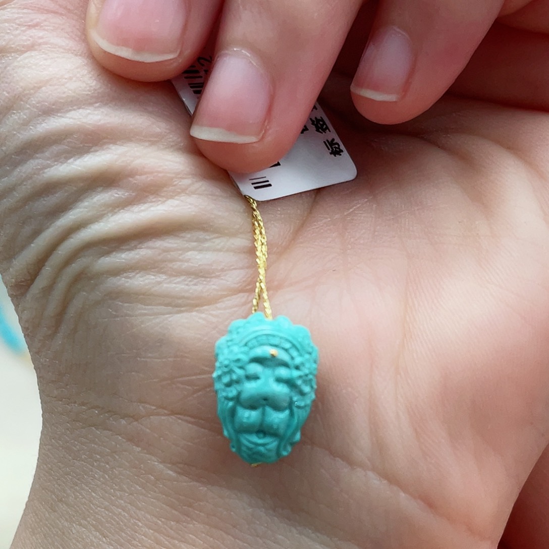 绿松石颈饰未镶嵌