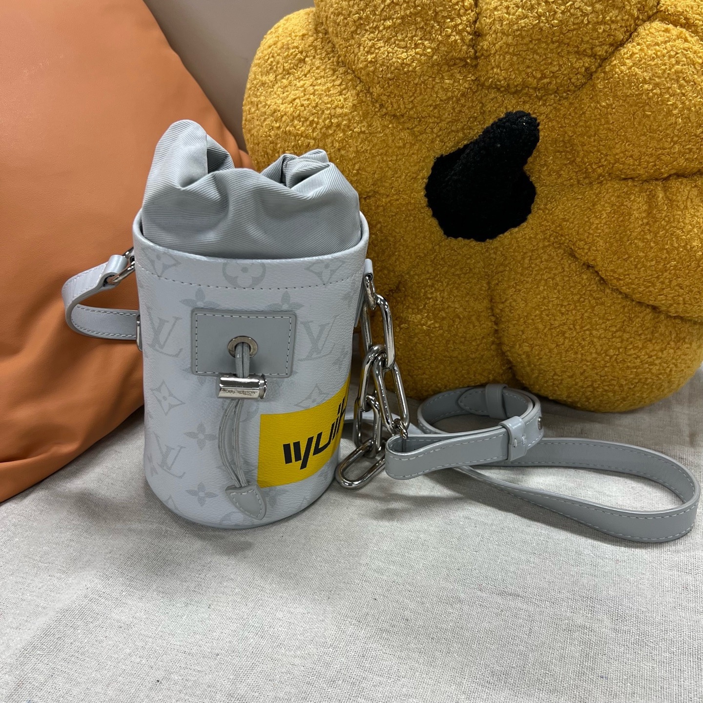 95新 LouisVuitton/路易威登  灰色 老花 抽绳水桶 编码款 