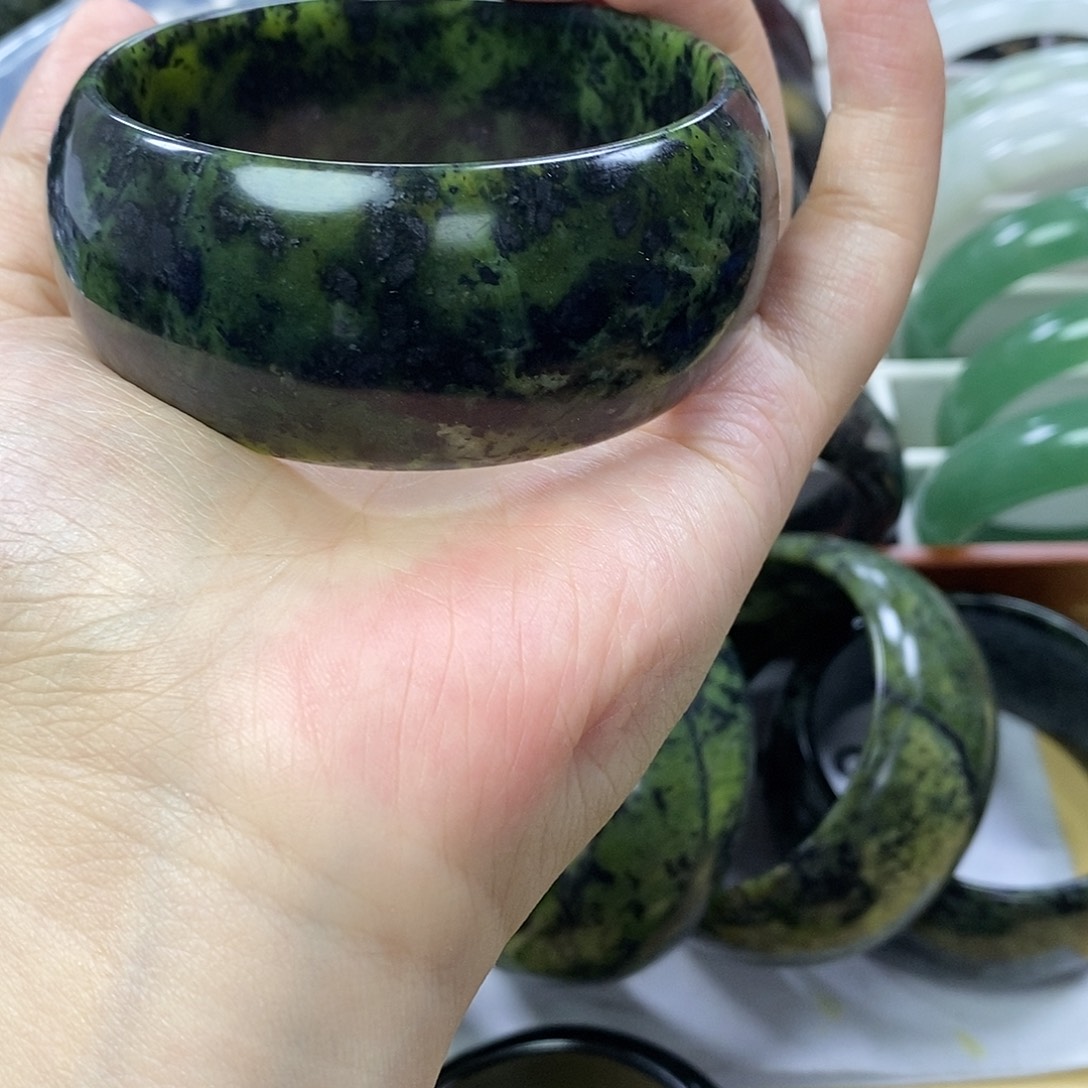 小***f蛇纹石玉未镶嵌手镯1