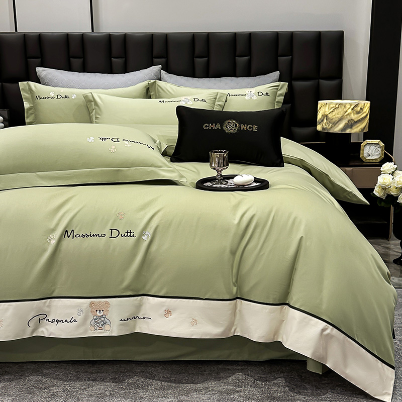 四季款新款全棉刺绣四件套轻奢简约高档纯色绣花床品套件-可可熊