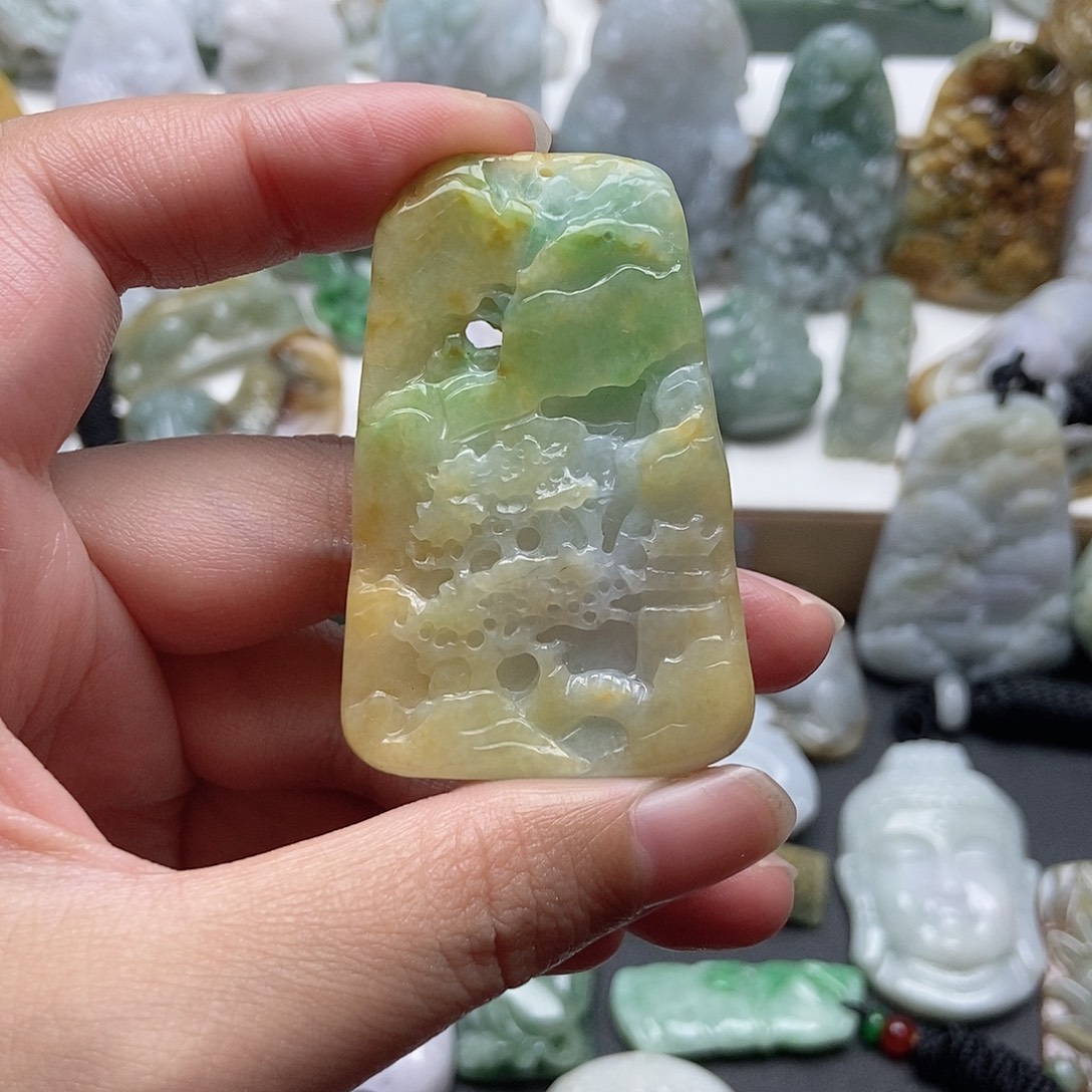 翡翠未镶嵌颈饰翡翠