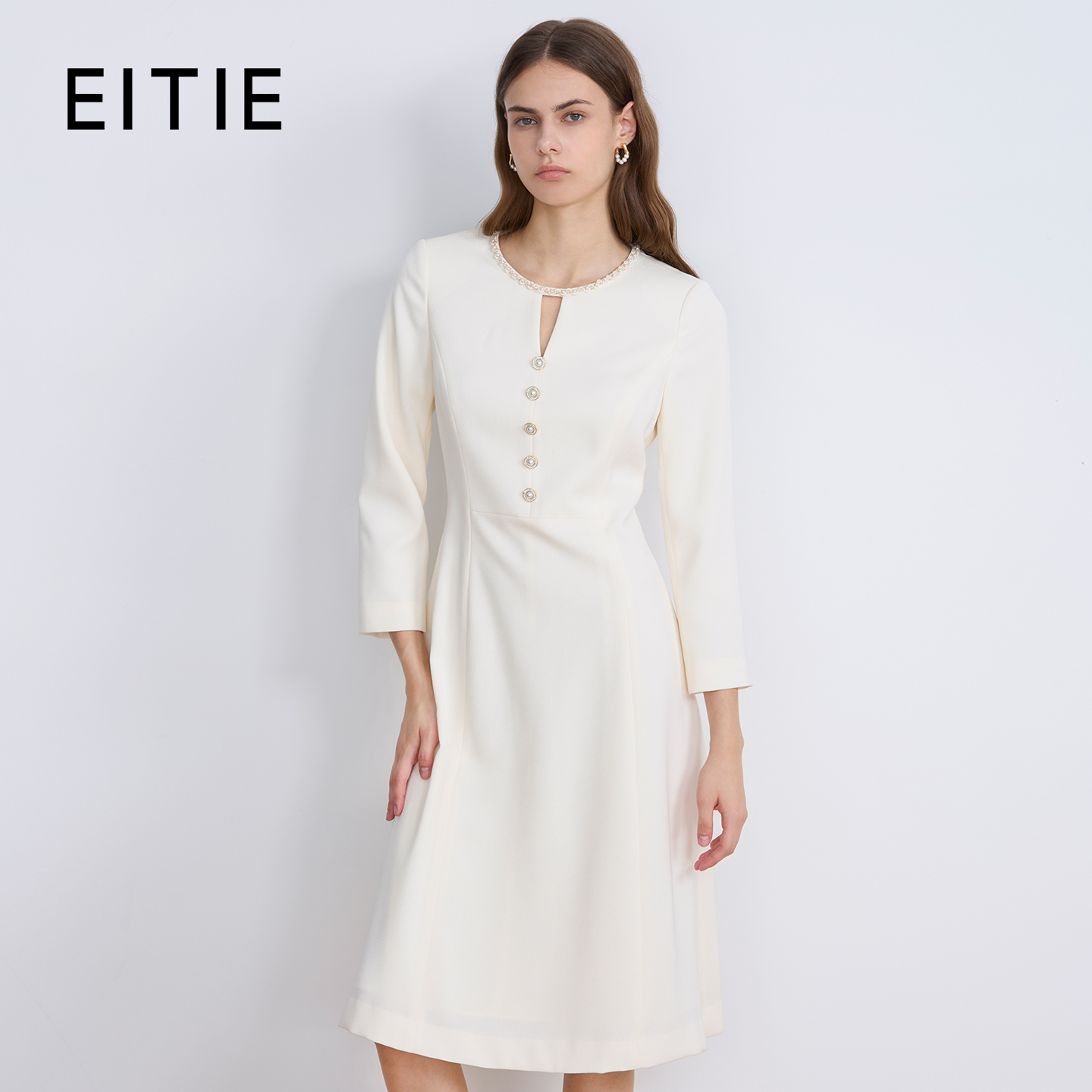 EITIE爱特爱25早秋气质法式优雅极简收腰白色长袖连衣裙C2507858