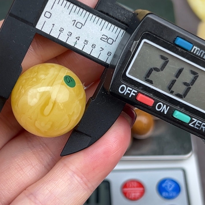 琥珀裸石未镶嵌微瑕1319