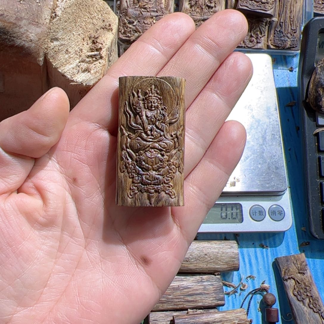 沉香吊坠@*。白棋文殊5.7克