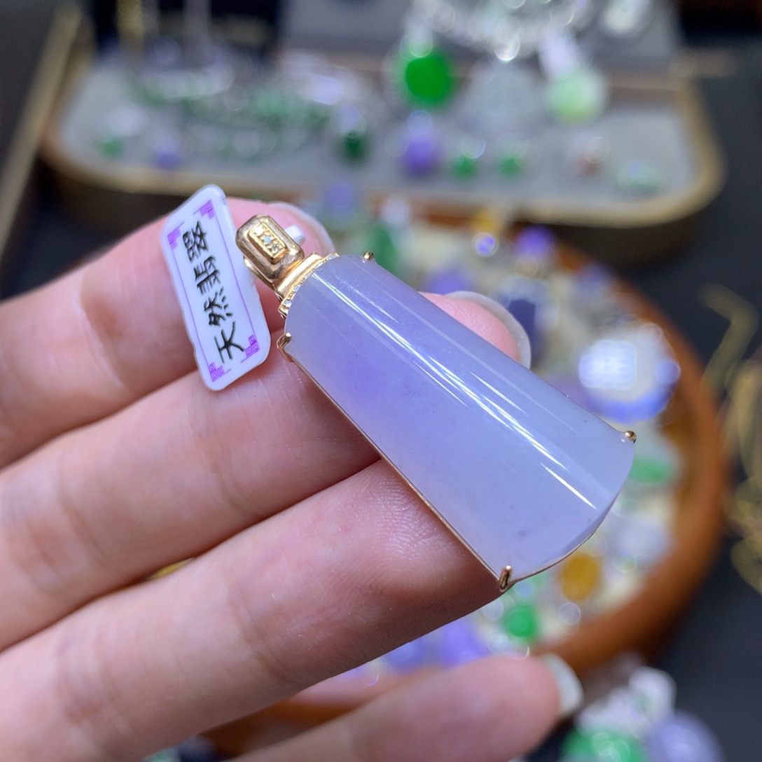翡翠18K金镶嵌颈饰翡翠吊坠项链