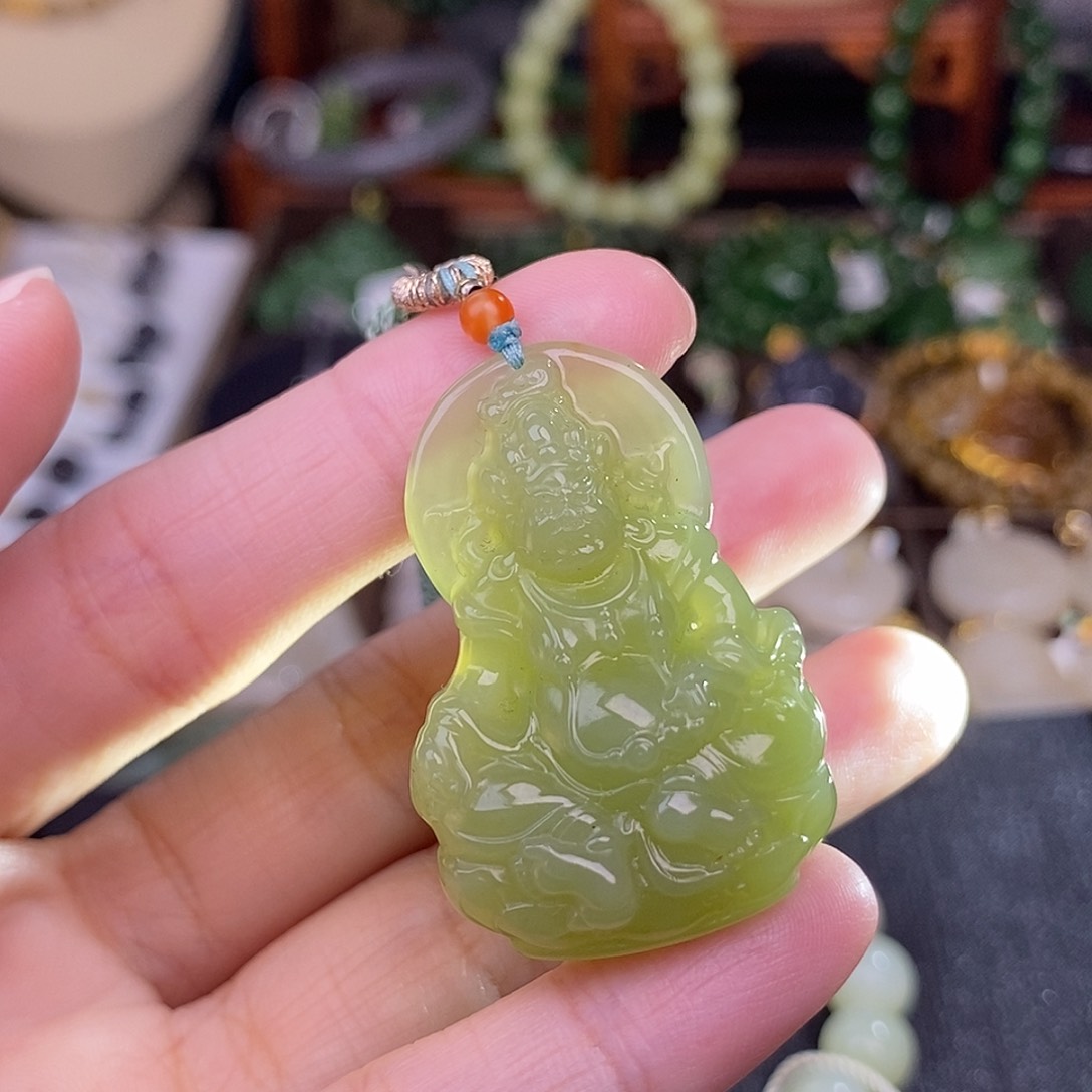 和田玉黄口吊坠清货价黄财神未镶嵌