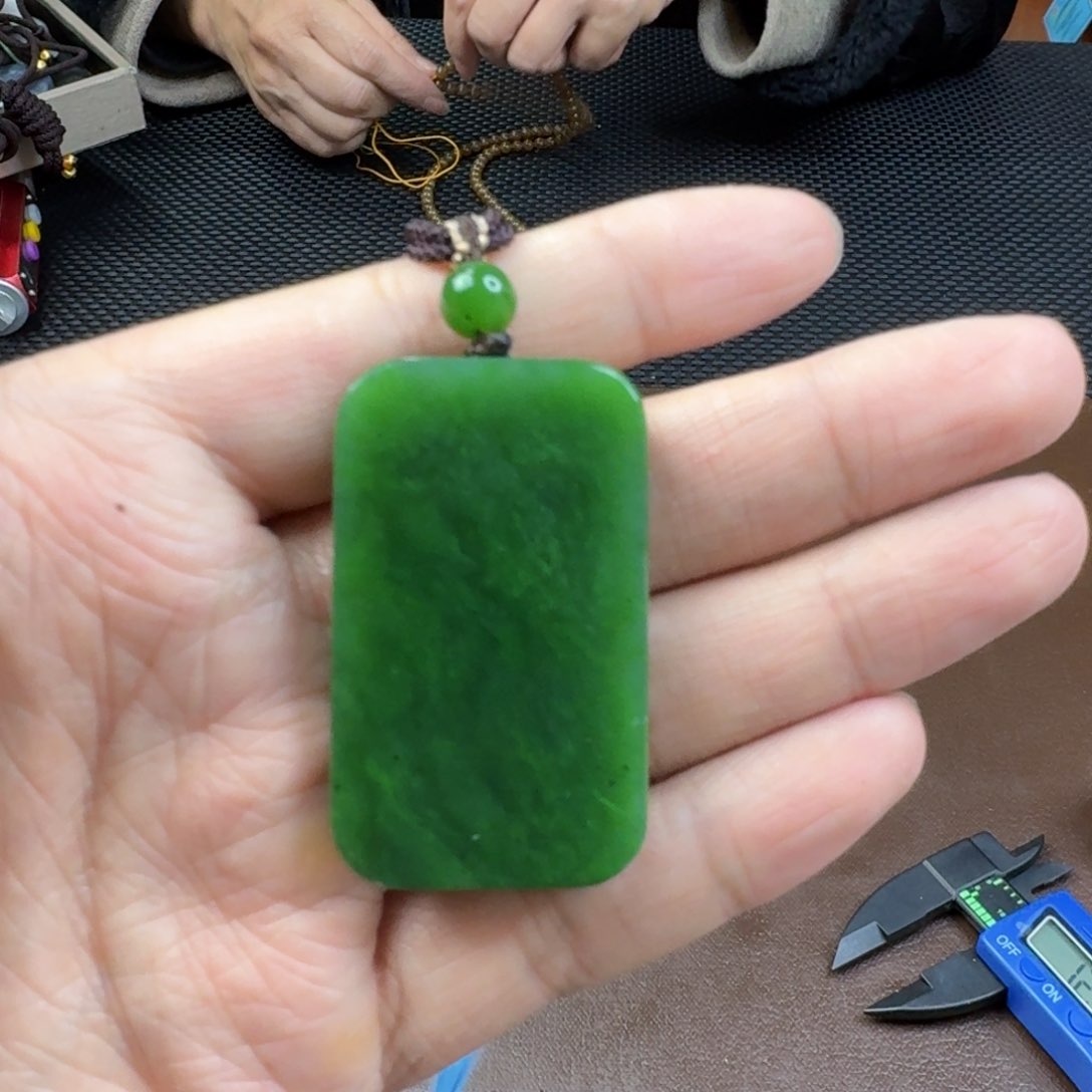 和田玉（碧玉）颈饰未镶嵌
