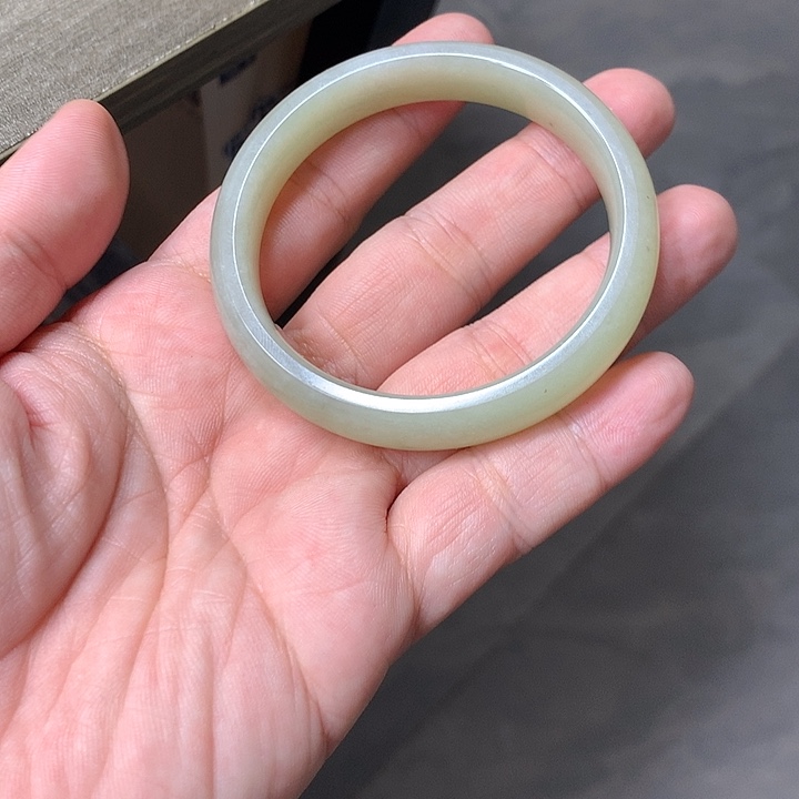 和田玉颈饰未镶嵌54圈