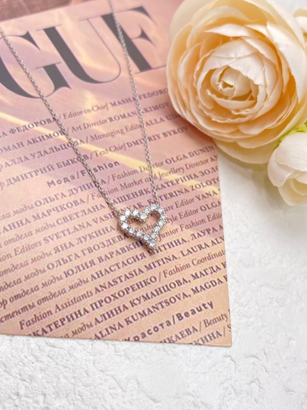 实验室培育钻石Pt950培育钻爱心造型锁骨链