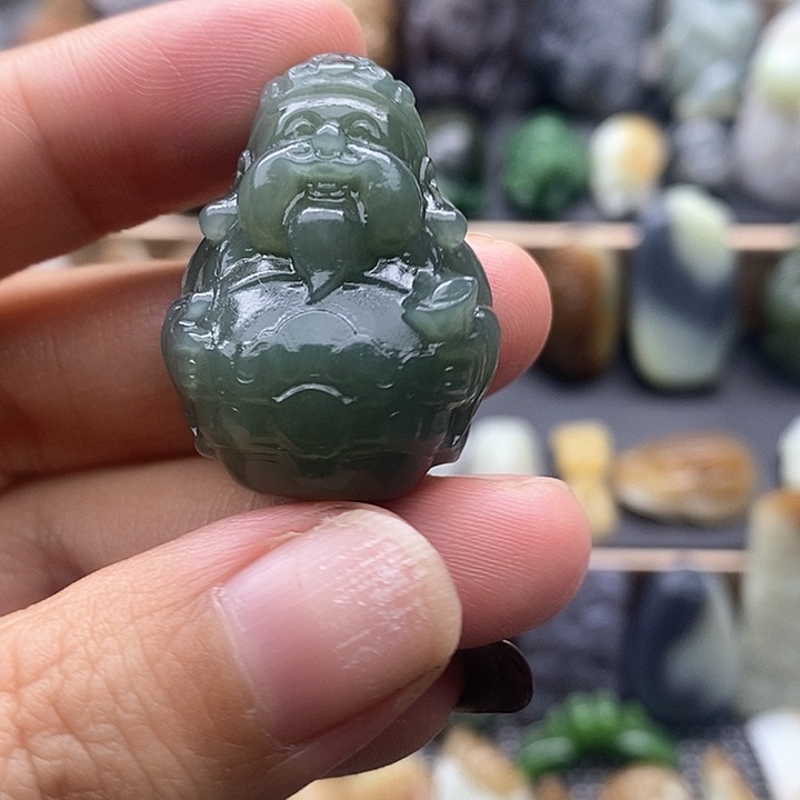 颈饰未镶嵌和田玉（糖玉）