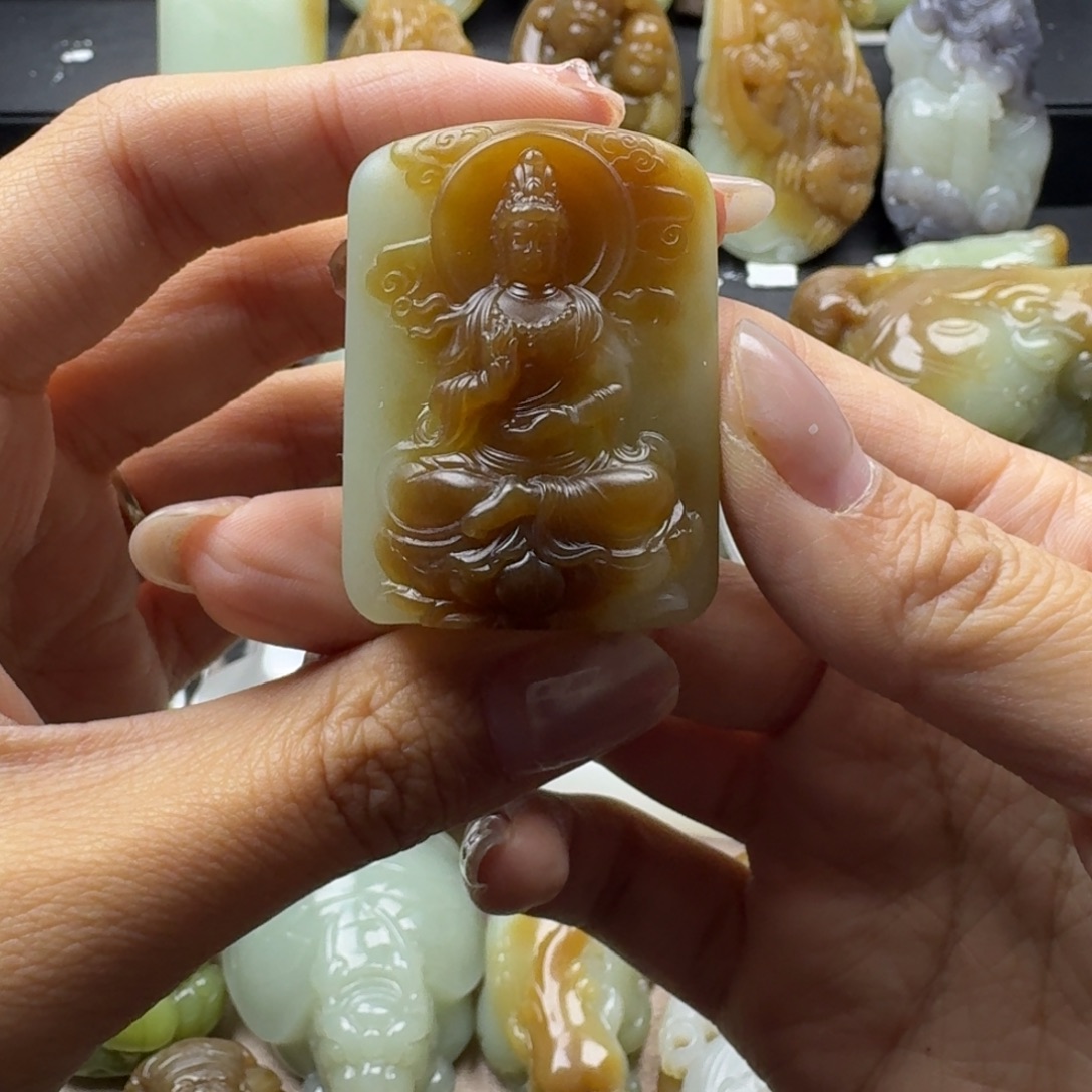 浩***哥和田玉未镶嵌挂件