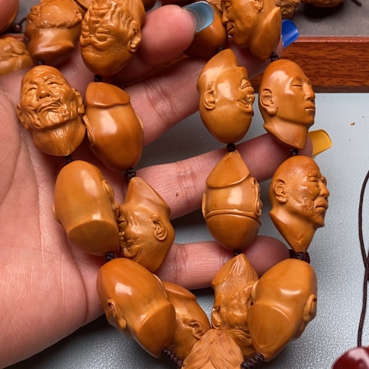 吊坠橄榄核离开了健健康康快快乐乐