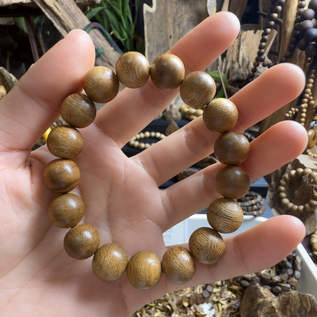 沉香碎屑沉香海南沉香黄油格1.2大8克➕沉香碎屑多样性