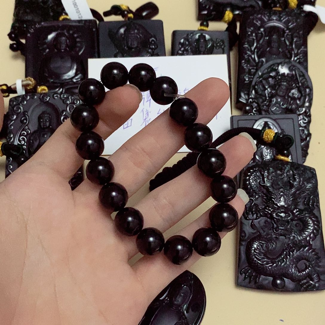 翡翠颈饰未镶嵌卡12