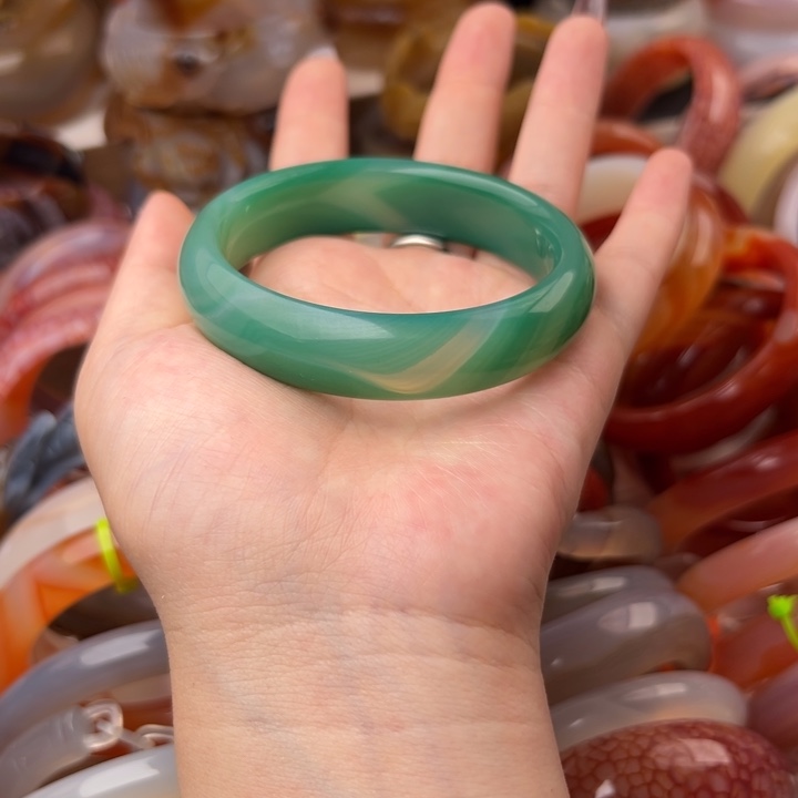 玛瑙/玉髓手镯未镶嵌