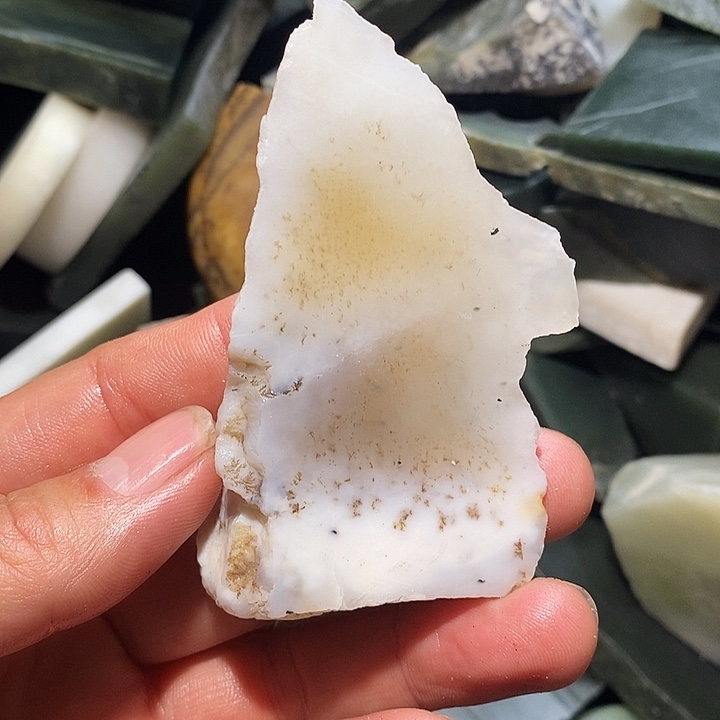 和田玉（糖玉）未镶嵌珠宝半成品