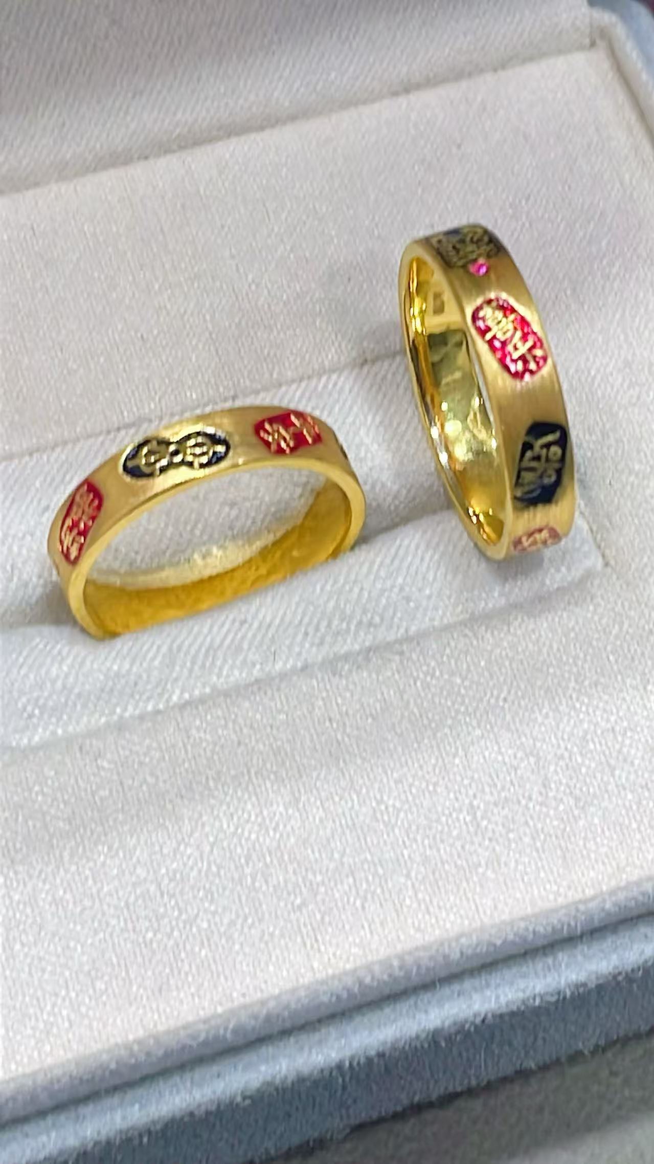 18K金素金时尚款戒指 多样性发其一