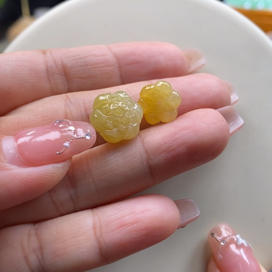 翡翠吊坠(不含链)未镶嵌翡翠多样性发其一（只发一个）