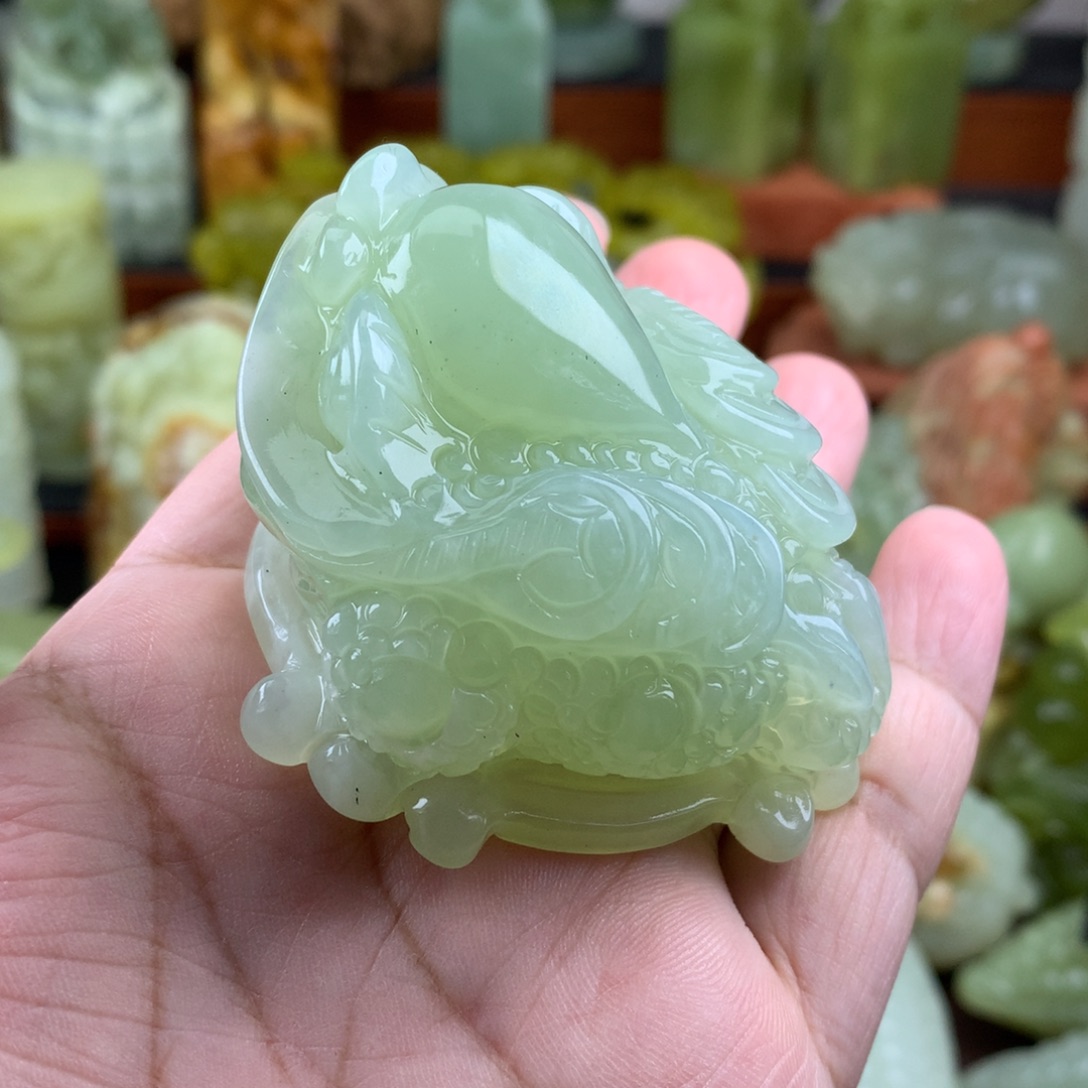 岫玉未镶嵌手把件