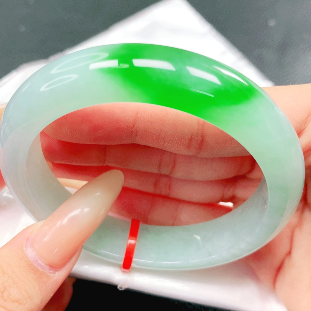 翡翠未镶嵌手镯57