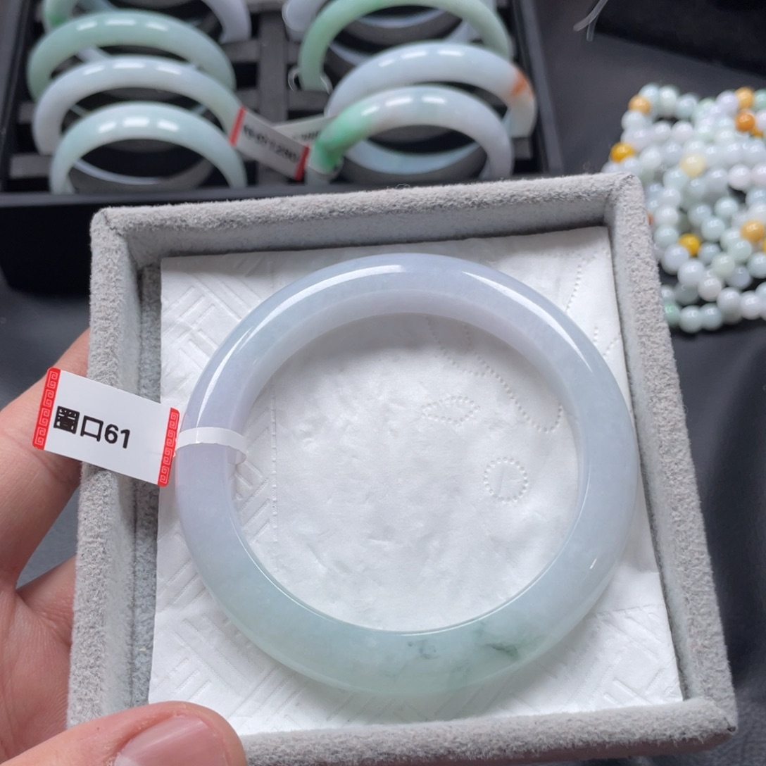 翡翠未镶嵌手镯正圈