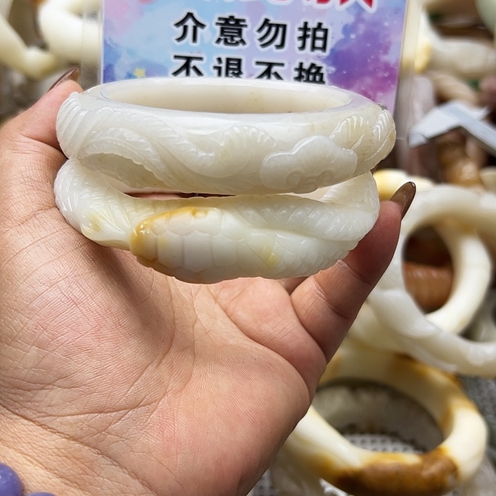 未镶嵌手镯石英岩玉?*K