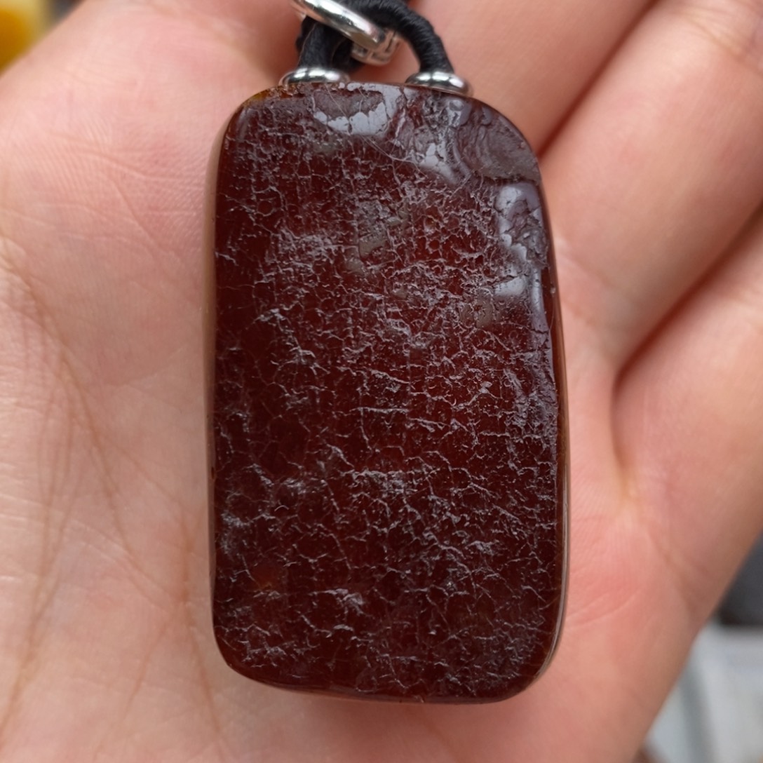 琥珀吊坠(赠链)未镶嵌