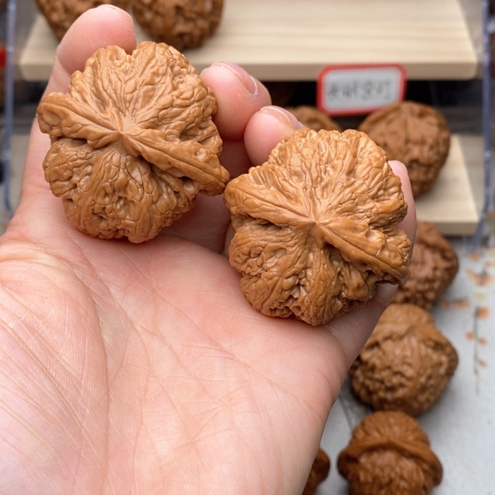 核桃把件粗筋核桃