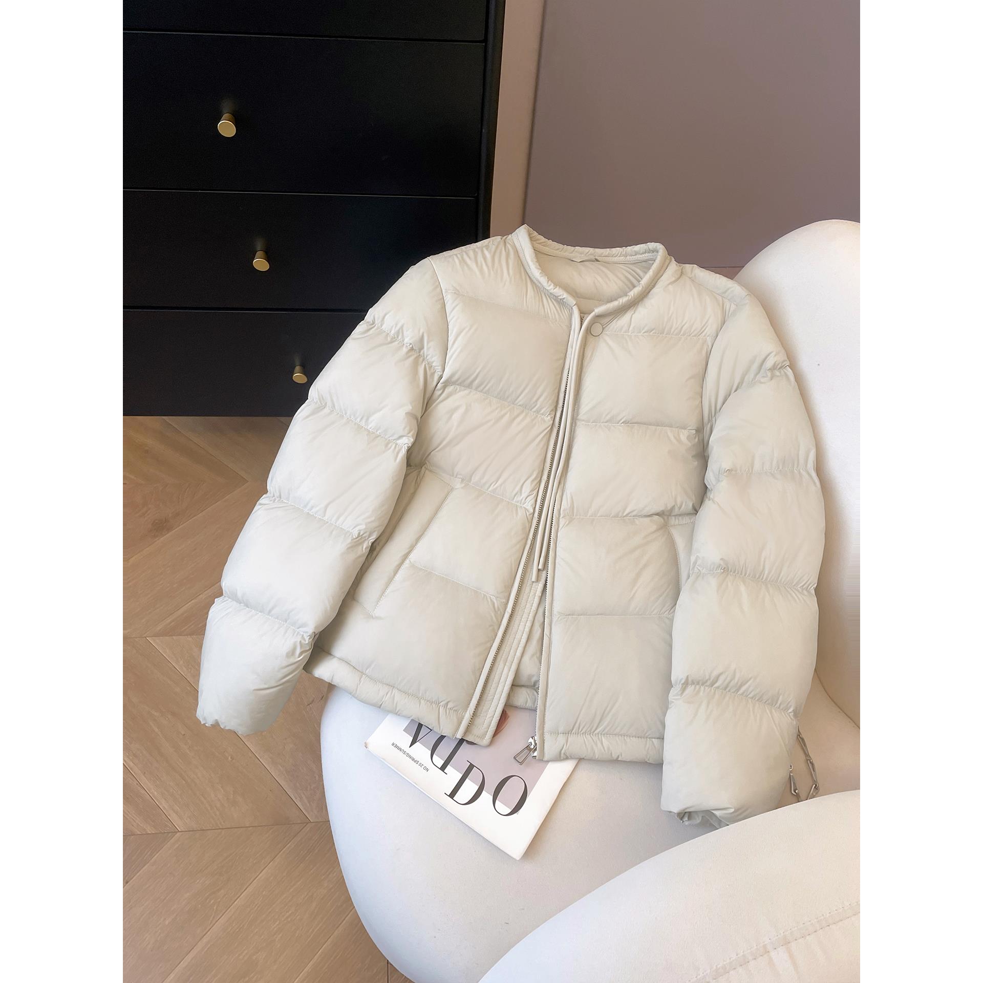 小C家 抽绳圆领羽绒服女款冬季2025新款宽松保暖白鸭绒面包服外套