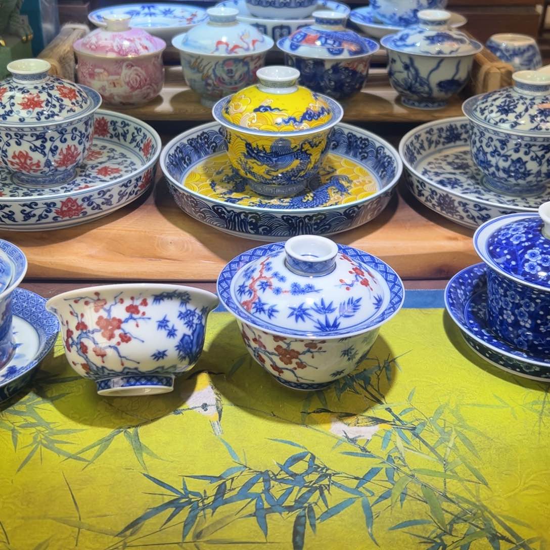 理**旬景德镇陶瓷松竹梅二才，1个大压手