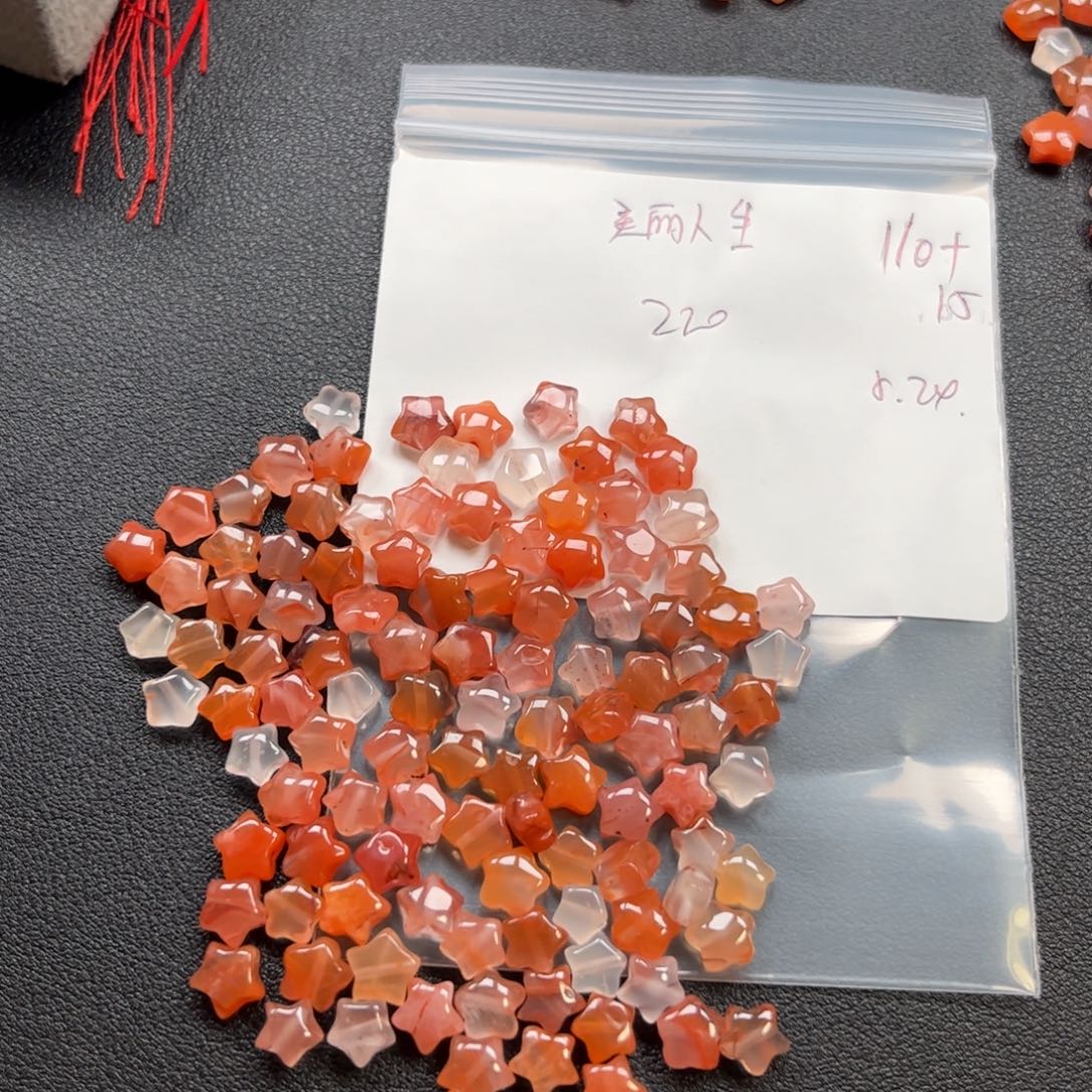 南红玛瑙配饰未镶嵌美**生