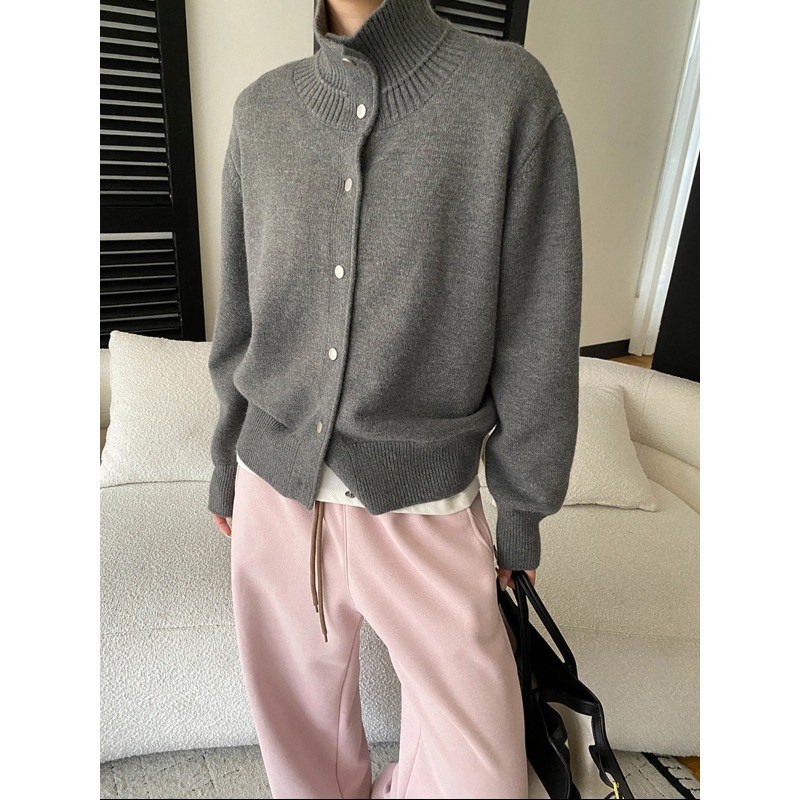慵懒恰意 气质老钱风高领排扣宽松显瘦针织开衫毛衣