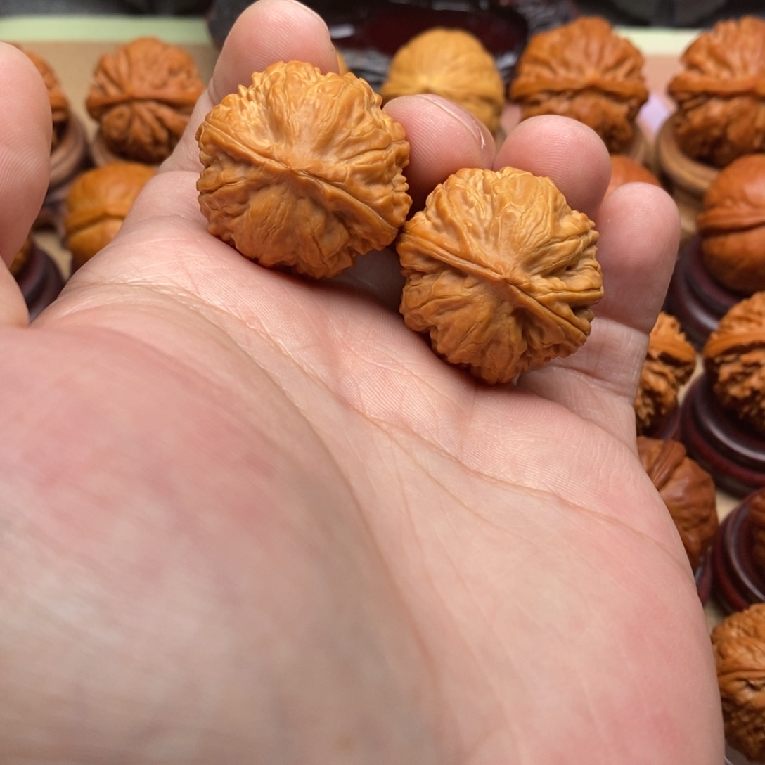 顾***页文玩核桃把件手捻