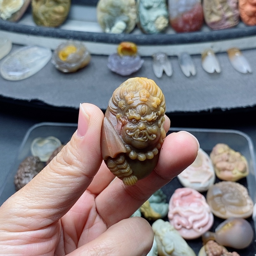 【闪购商品】定制石英质玉吊坠未镶嵌